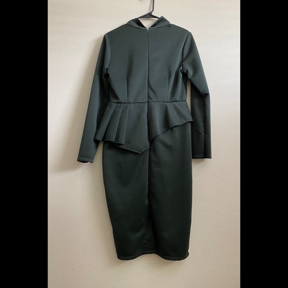 🆕️ LISTING!! BNWOT PUSSYBOW MOCK NECK ASYMMETRICAL PEPLUM PENCIL DRESS - Picture 4 of 16